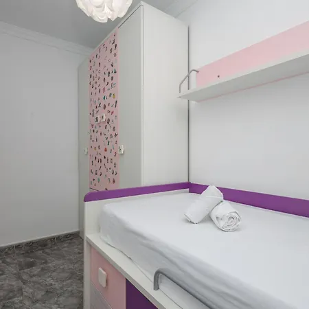 Sardina Balcony - 2 Min Walk To Holiday home *