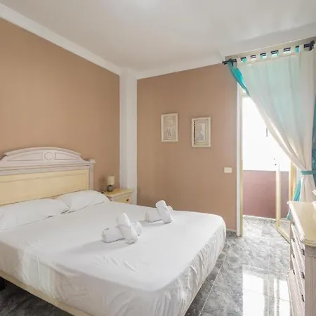 Sardina Balcony - 2 Min Walk To *